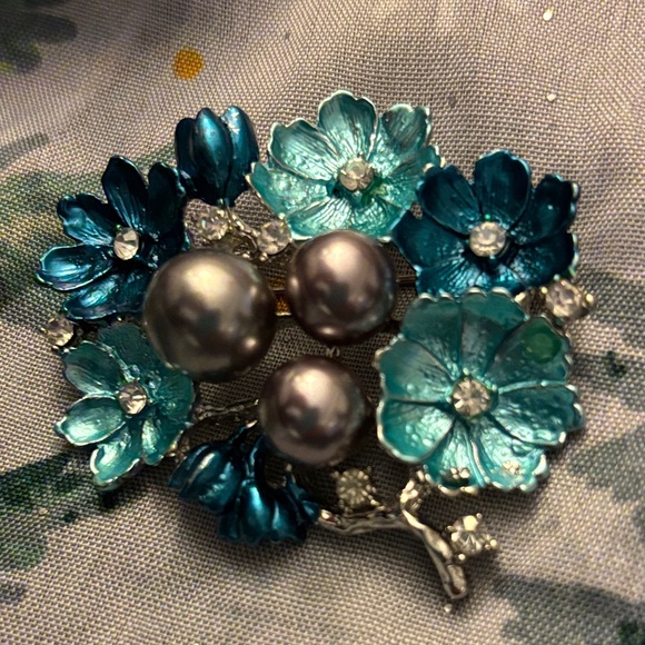 Teal, Turquoise, & Silver Floral Brooch/Pendant - Picture 2 of 3